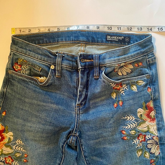 BLANK NYC Women's Skinny Ankle Embroidered Jeans Size 25. Raw hem - Picture 12 of 15